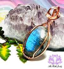 Load image into Gallery viewer, Handmade Labradorite Copper Wirework Pendant - Protection Mystical Crystal