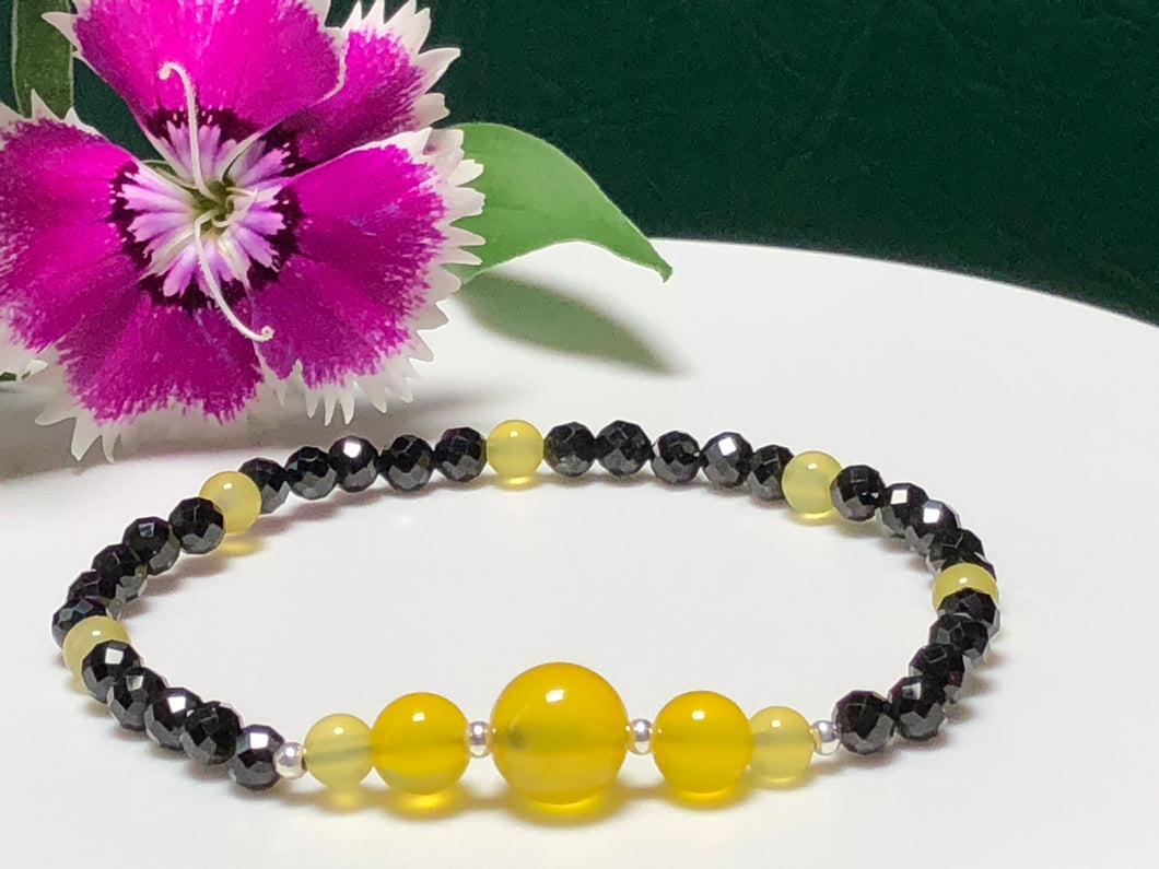 Focus, Concentration, and Memory  -  Yellow Agate Black Spinel Bracelet